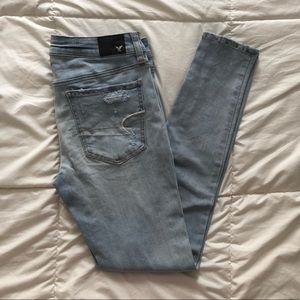 American Eagle Outfitters Skinny Jegging Jean.